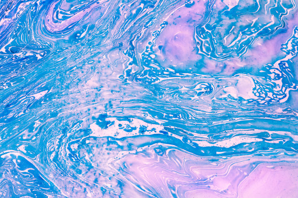 模糊大理石纹蓝紫色纹理。创意背景与抽象油画波浪手工表面。液体涂料。