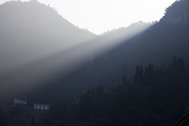 山谷