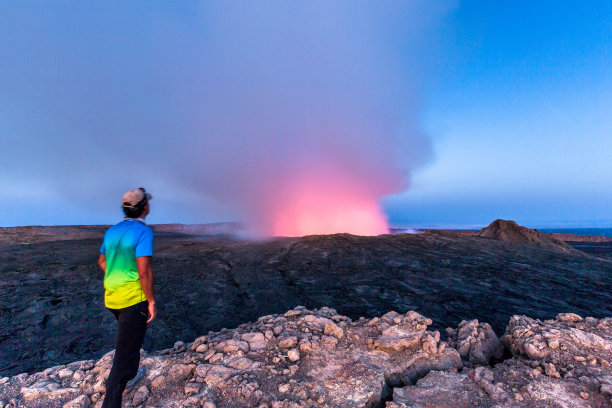 埃塞俄比亚达纳基尔洼地埃尔塔阿勒火山喷发。
