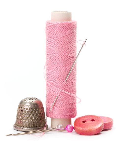 缝纫配件:线、针和顶针