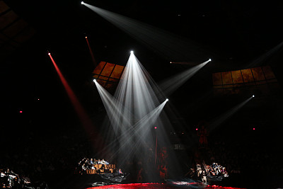 剧院内舞台与灯光