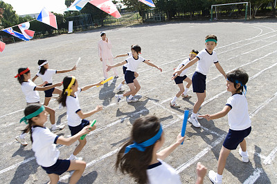 男孩
