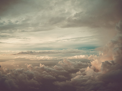 仅天空