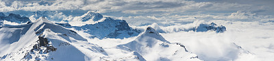 雪山