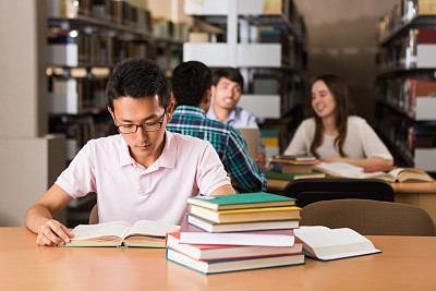 大学生