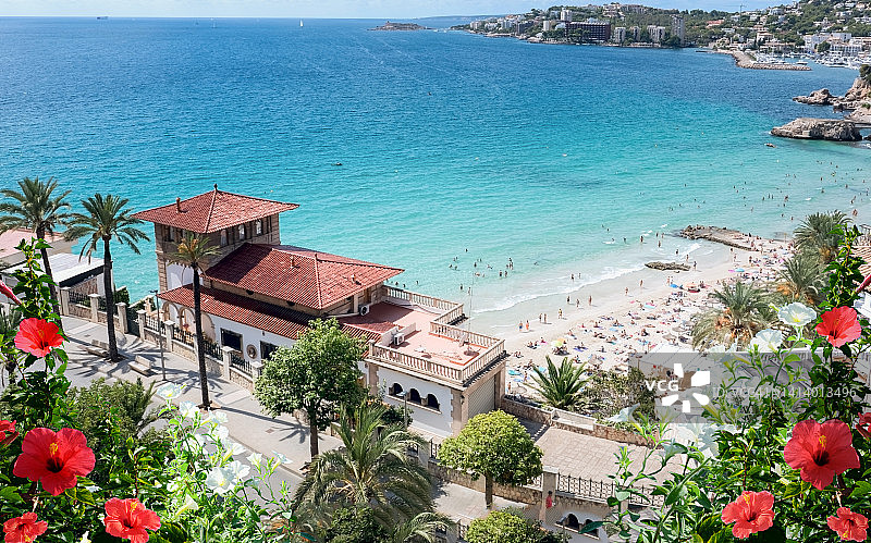 西班牙马略卡岛卡拉梅杰海滩的俯视图