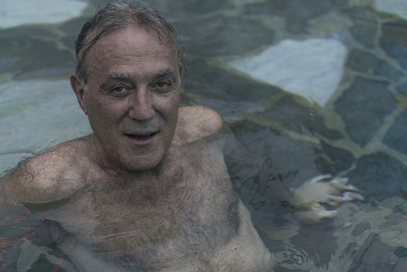 老年男人,厄瓜多尔,温泉,游泳池,中心,活力,仅一个老年男人,仅男人,一个人,仅一个男人