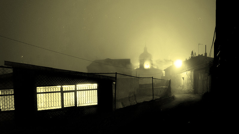 夜晚,乡村,雾,40-80年代风格复兴,低照明,寒冷,戏剧表演,暗色,过去,复古风格