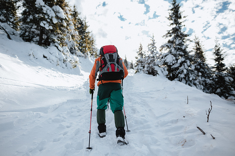 山脉,冬天,滑雪坡,徒步旅行,男人,棍,背包,旅途,山脊