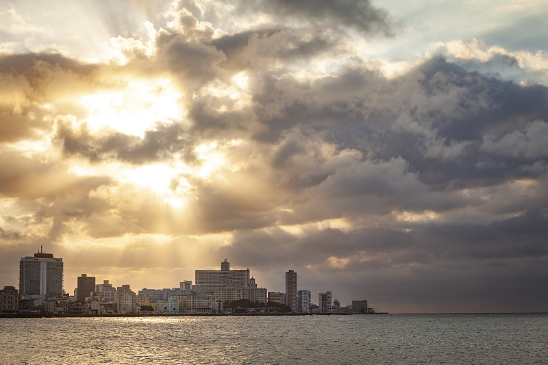城市天际线,古巴,哈瓦那,玛丽卡大道,云,黄昏,著名景点,古典式,海岸线,散步道