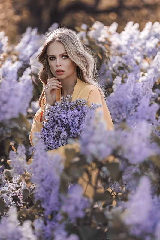 仅一朵花,女人,自然美,金色头发,蓝色,与众不同,浪漫,肖像,植物,户外