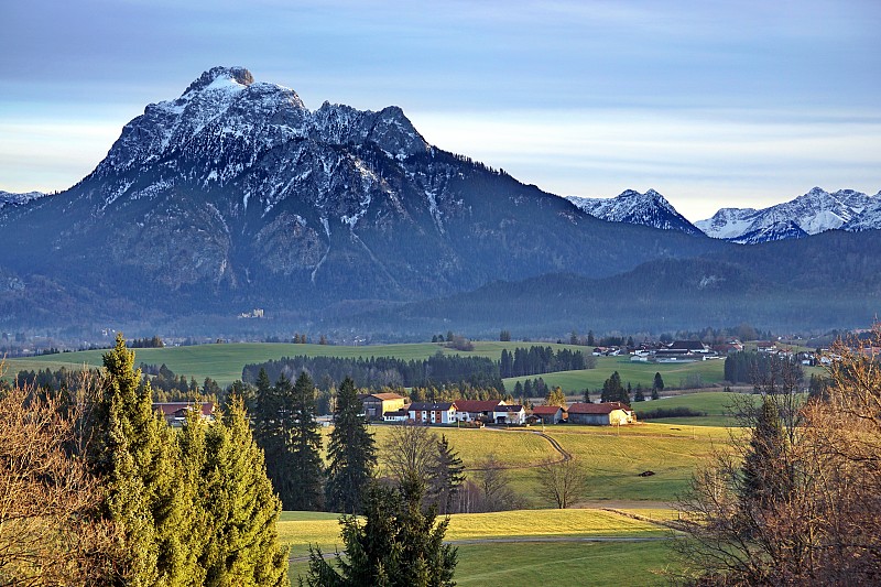 Panorama,view,of,Hopfen,with,S?uling,in,the,background,.,Ost-Allg?u,,Bavaria,,Germany.