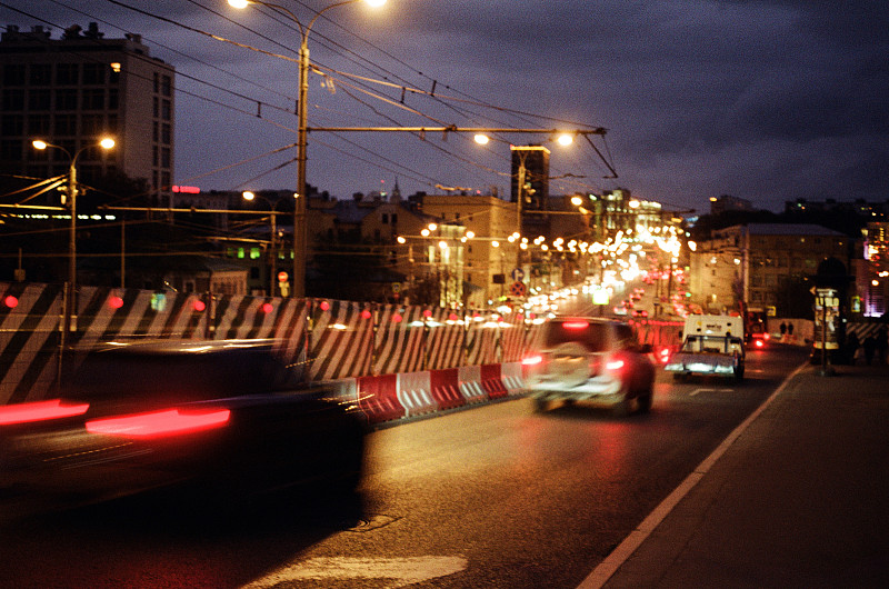 Night,Moscow,streets.,Road,traffic.,Sadovoe,Ring,,also,Ring,B,is,a,circular,main,street,in,the,center,of,Moscow.,Length,-,15.6,km,,width,-,60–70,m.,Russia.