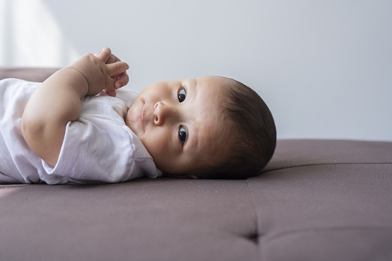 婴儿,5到6个月,可爱的,平和,尿布,婴儿用品,肖像,一个人,橙色,床