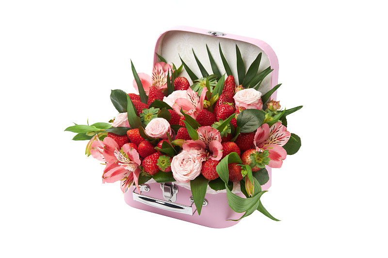 礼物,兰花,玫瑰,粉色,草莓,熟的,白色背景,手提箱,充满的,奇异的