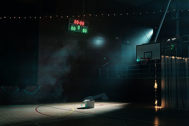 篮球运动,空箱子,田地,夜晚,秘密,空的,暗色,室内,地板,图像