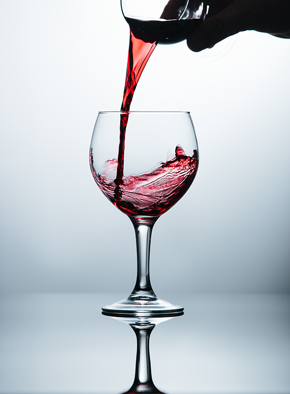 红葡萄酒,饮料,含酒精饮料,葡萄酒,一个物体,背景分离,玻璃杯,英国,葡萄酒杯,溅