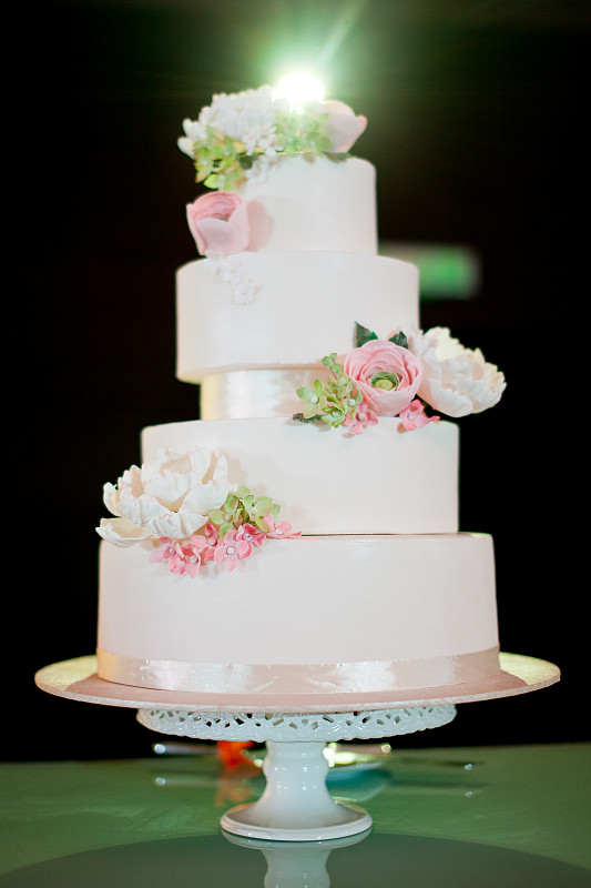 结婚蛋糕,多层效果,四个物体,人生大事,玫瑰,清新,蛋糕,照明设备,食品,婚礼