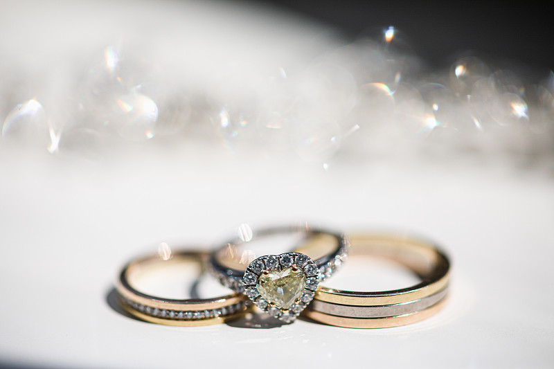 闪亮的,钻石,平视角,结婚戒指,镶嵌图案,背景分离,华贵,浪漫,贵重宝石,人造钻石