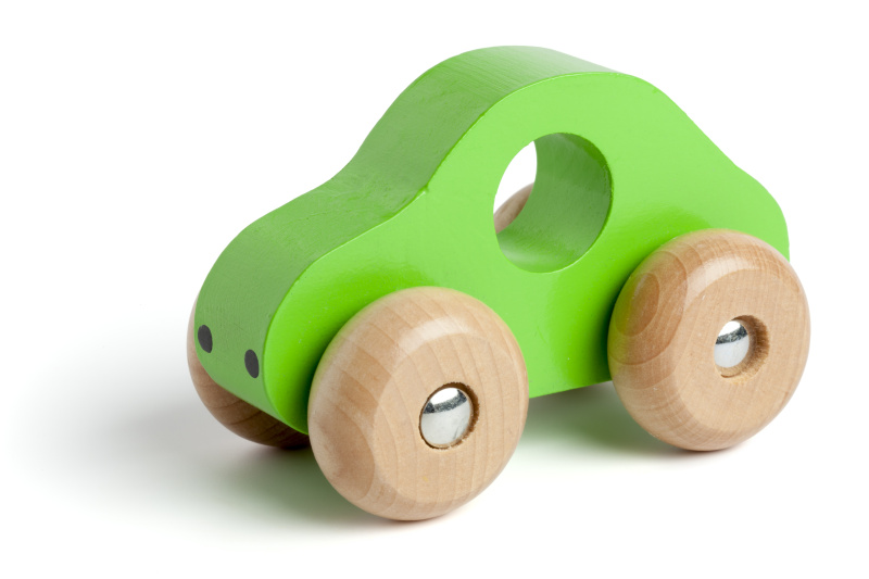 木制,玩具车,绿色,电动汽车,汽车,环境保护,白色背景,替代燃料汽车,概念和主题,背景分离