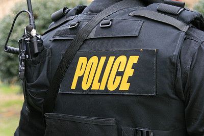 警官