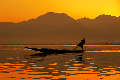 茵丽湖