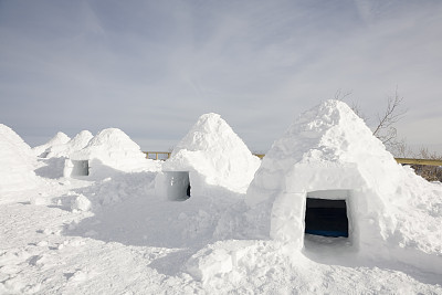 圆顶雪屋