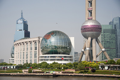 上海会议中心和东方明珠塔