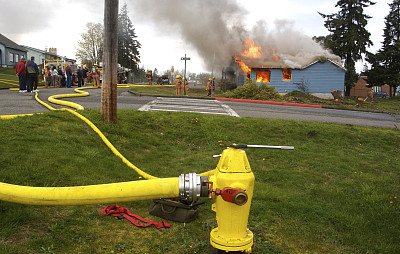 房屋火灾的消火栓供水