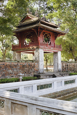亚洲历史遗址:纪念孔子的文庙，河内，越南