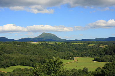 多姆山