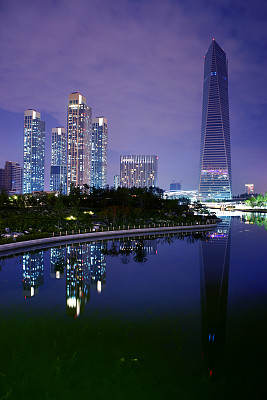 韩国仁川市的夜景