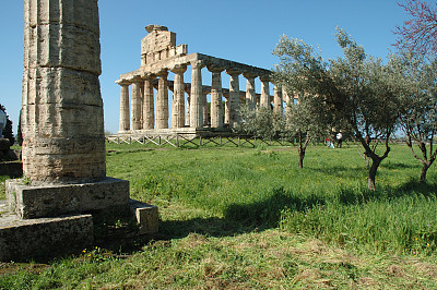 希腊神庙和圆柱