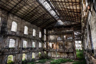 废弃的旧废弃工厂城市探索