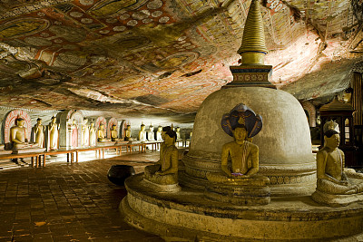 斯里兰卡丹布拉石窟寺