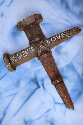 宗教:没有比钉子十字架更伟大的爱