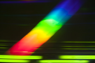 衍射饱和彩虹光颜色从棱镜表面反射