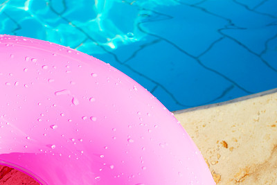 Floating ring  on edge of swimming pool