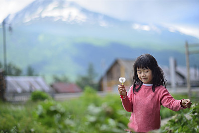 农村地区的亚洲女孩