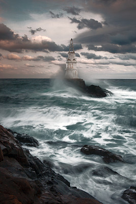 海上的灯塔