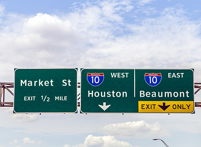 德克萨斯州州际公路上的路标