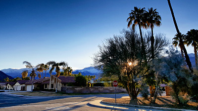 圣哈辛托山和棕榈泉街景，南加州，美国