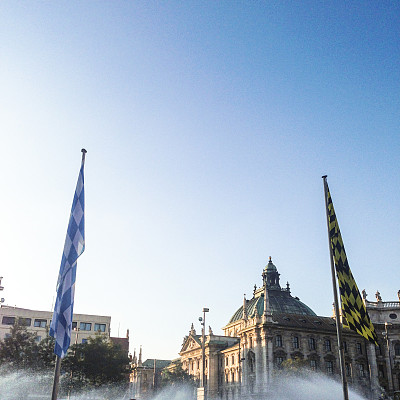 挂旗的慕尼黑广场