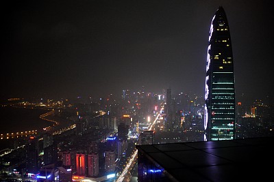 深圳城市扩张和KK100摩天大楼，中国
