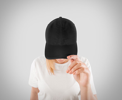 空白黑色棒球帽模型模板，戴在妇女头上