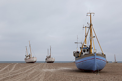 海滩上的渔船——丹麦贾默布滕