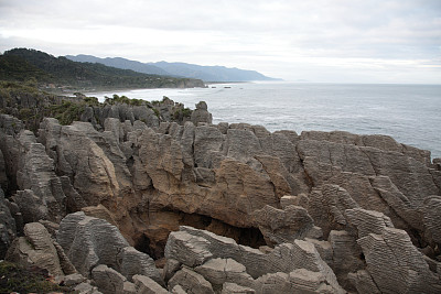 新西兰Punakaiki的Pancake Rocks冬季景色