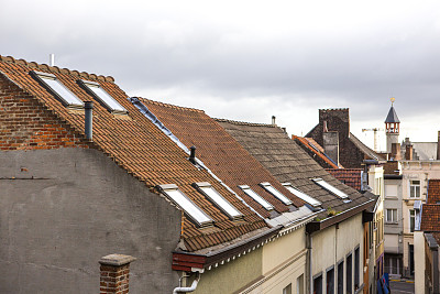 比利时根特街历史悠久的老建筑屋顶