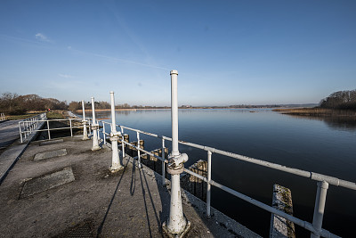 锁之间的湖泊附近的Ringsted，丹麦