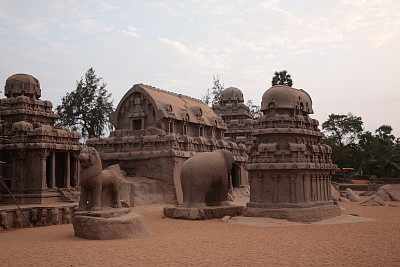 印度泰米尔纳德邦mahaalipuram的五拉塔